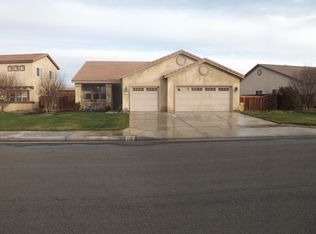 225 Nightfall Rd, San Jacinto, CA 92582