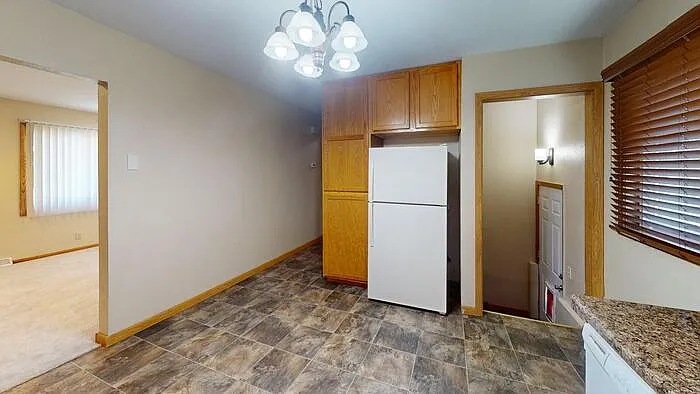 1109 E Indiana Ave — Photo 2