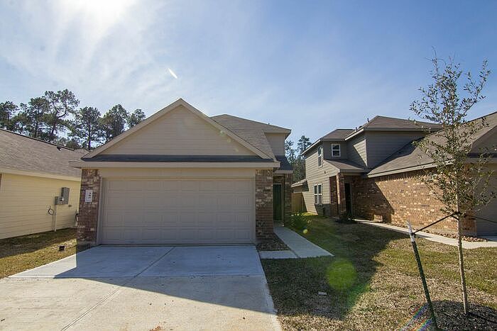 1st image of 385 N Meadows Dr