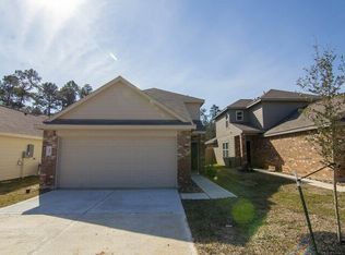 385 N Meadows Dr, Willis, TX 77378