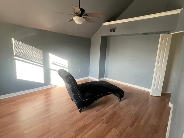 3050 Pineview Ct NE, Washington, DC 20018