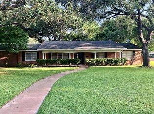 920 Laurel St, Uvalde, TX 78801