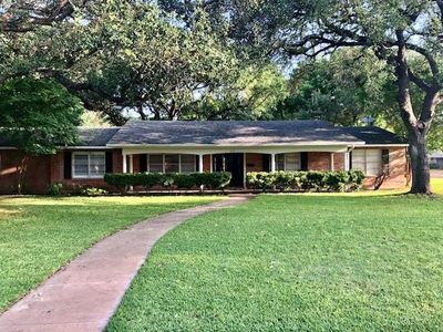 920 Laurel St, Uvalde, TX, 78801