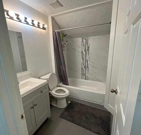 4233 Forest Island Dr — Photo 7