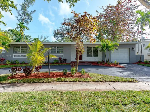 330 NE 121st Ter, North Miami, FL 33161