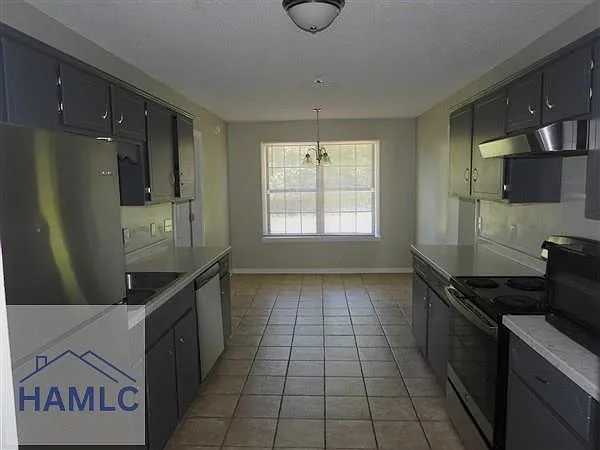 355 McCumber Dr — Photo 5