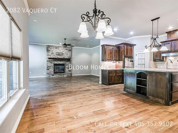 3rd image of 2082 Vaquero Ct