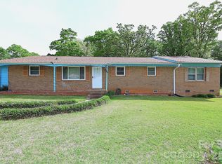 104 Pinetree Dr, Matthews, NC 28104