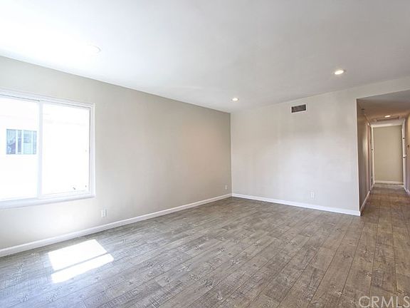 4th image of 413 W Spruce Ave
