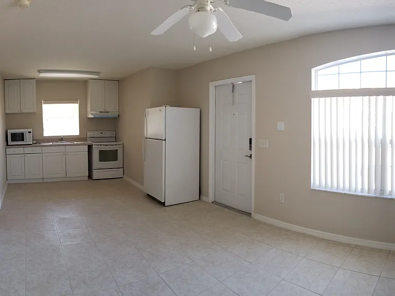 853 Caribbean Dr #5 — Photo 7