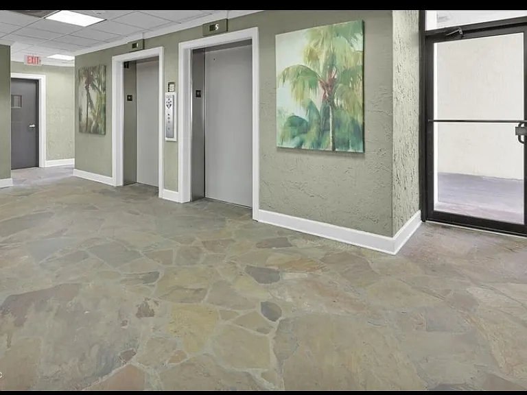 601 S 1st St #7G — Photo 3