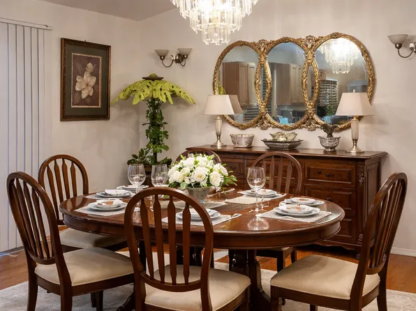 18844 1st Ave NW, Seattle, WA 98177