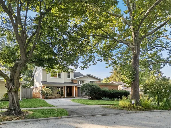 335 Vine St, Wilmette, IL 60091