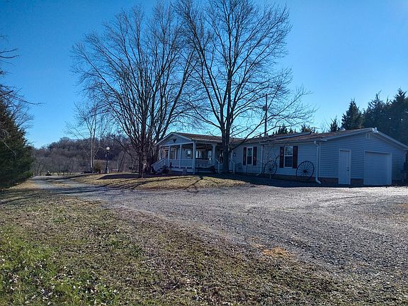 3rd image of 1307 Dobbins Pike