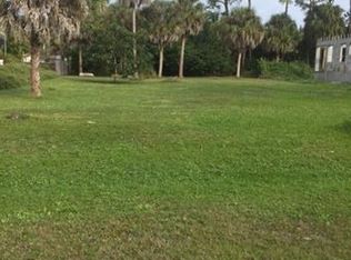 3596 Citrus St, Saint James City, FL 33956