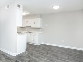 Meadowbrook Apartments