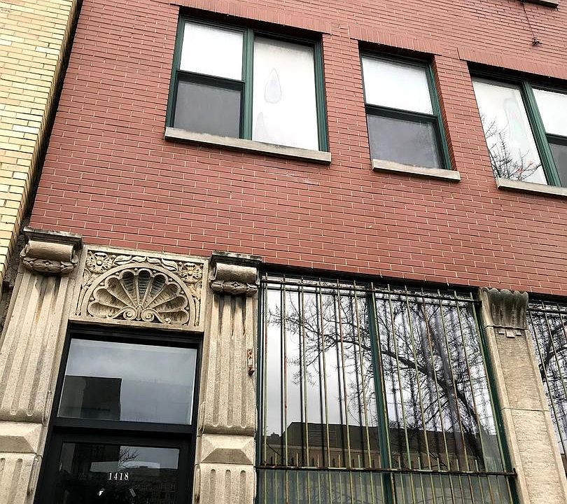 1st image of 1418 N Western Ave #1F