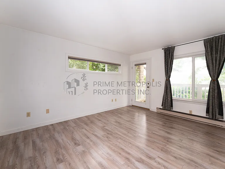 10706 Lakeside Ave NE — Photo 20