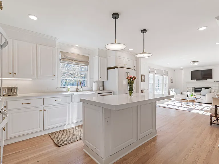 1209 Tyne Blvd — Photo 21