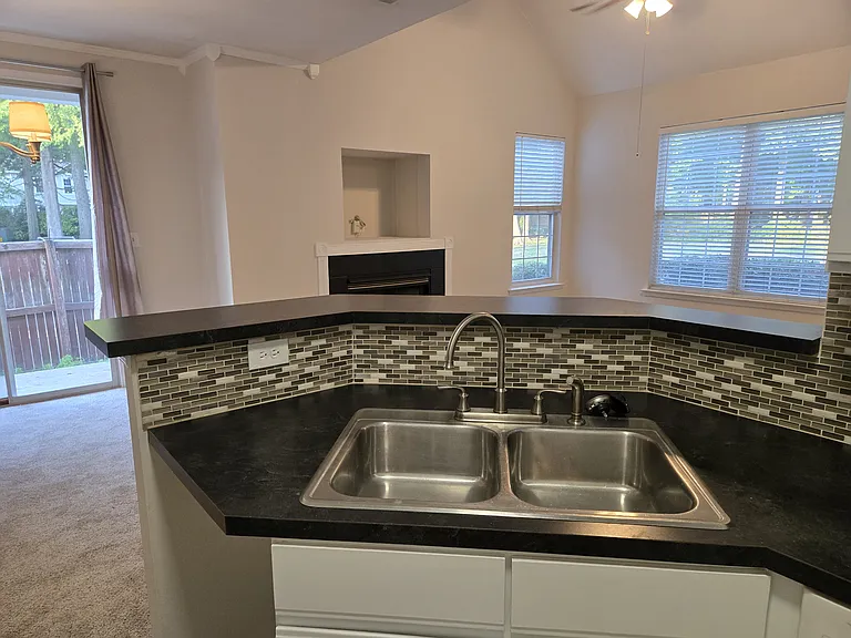 730 Windbrook Cir — Photo 5