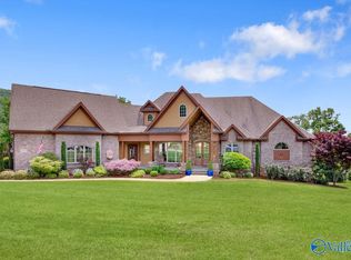 2833 High Mountain Rd NE, Huntsville, AL 35811