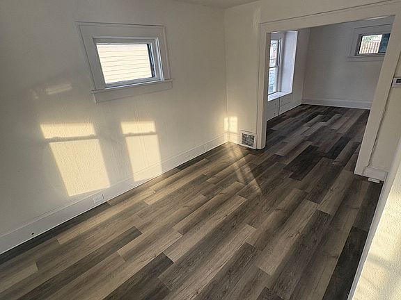 5th image of 107 30th St NW