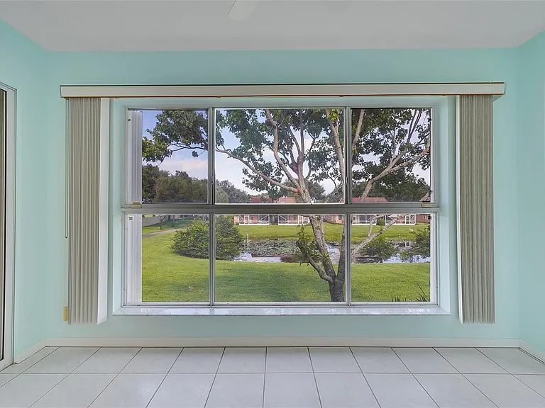 5876 Regal Glen Dr #201 — Photo 33
