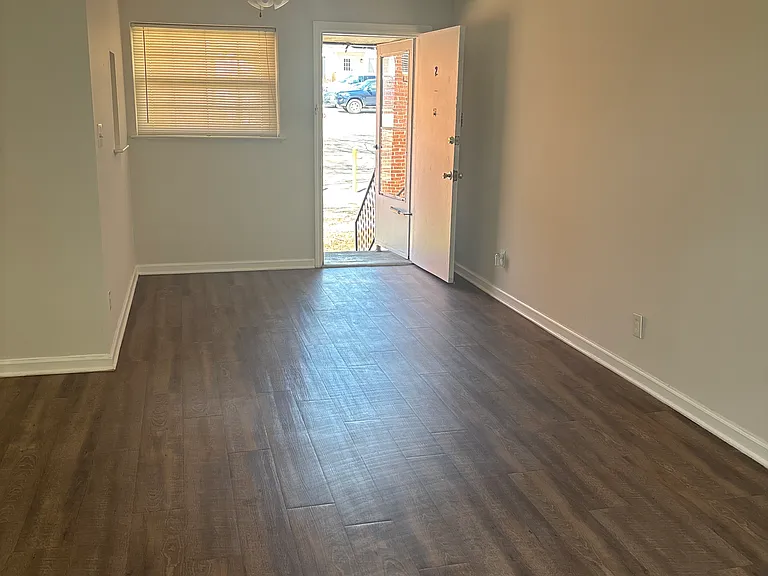 125 S Ewing Ave #2 — Photo 7
