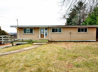 895 Peairs Rd, Elizabeth, PA 15037