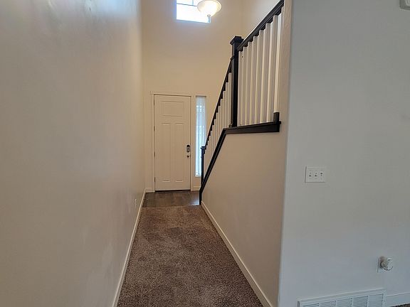 3rd image of 233 E Cordoba Dr