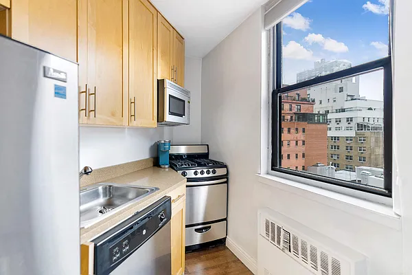 Sold by Compass | media 6