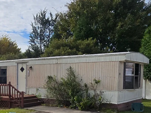 104 Nunn St, Havelock, NC 28532