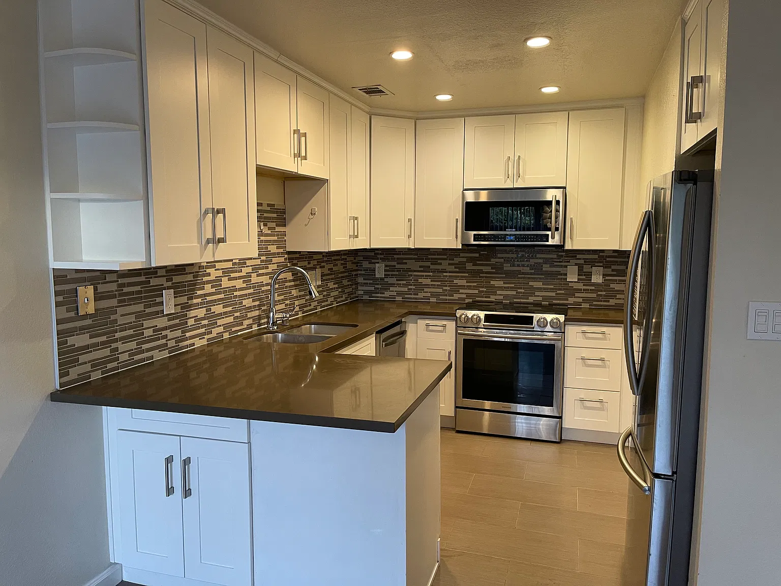 2 bed, 1207 sqft, $2,100 — Photo 1