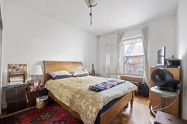 Rented by Compass | media 2