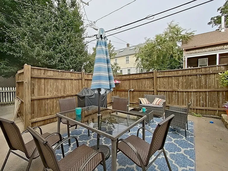 36 Dixon St — Photo 30