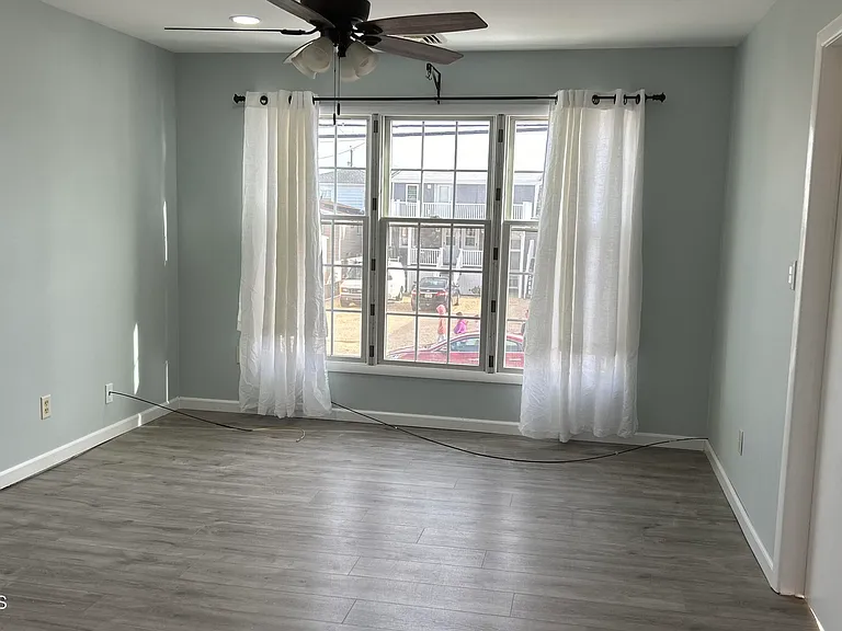 58 Kearney Ave — Photo 16