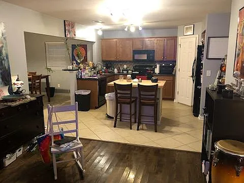712 Gloucester Ln — Photo 6