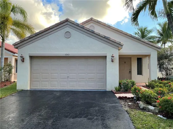 4342 Mahogany Ridge Dr, Fort Lauderdale, FL 33331