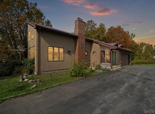 5045 Cole St, Munnsville, NY 13409