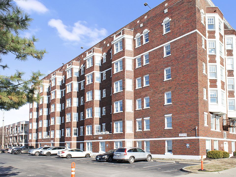 1st image of 230 E 9th St APT 507