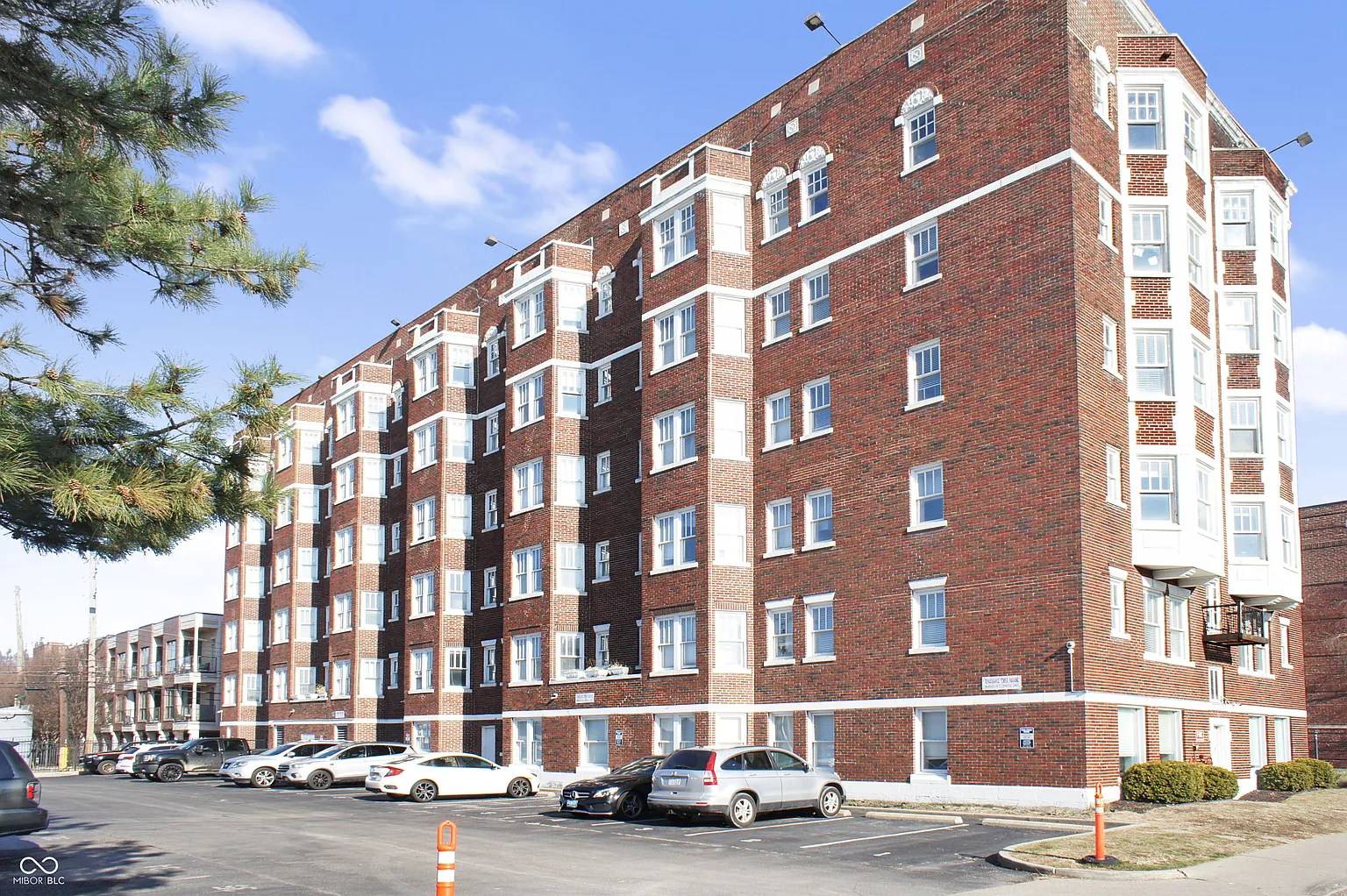 230 E 9th St APT 507 photo 1