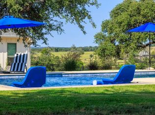 201 Mystic Oaks Trl, Fredericksburg, TX 78624