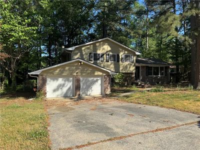 1130 Buckhurst Dr, Atlanta, GA, 30349