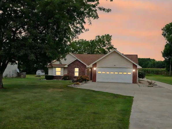 155 Lane 101 Ball Lk, Hamilton, IN 46742