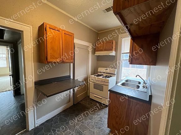 4th image of 1205 Dennison St #B