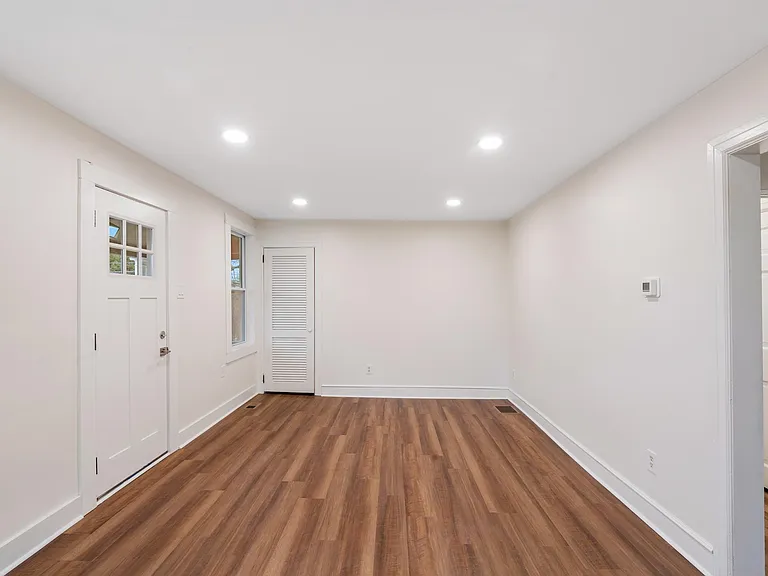 2081 Durham Rd — Photo 5