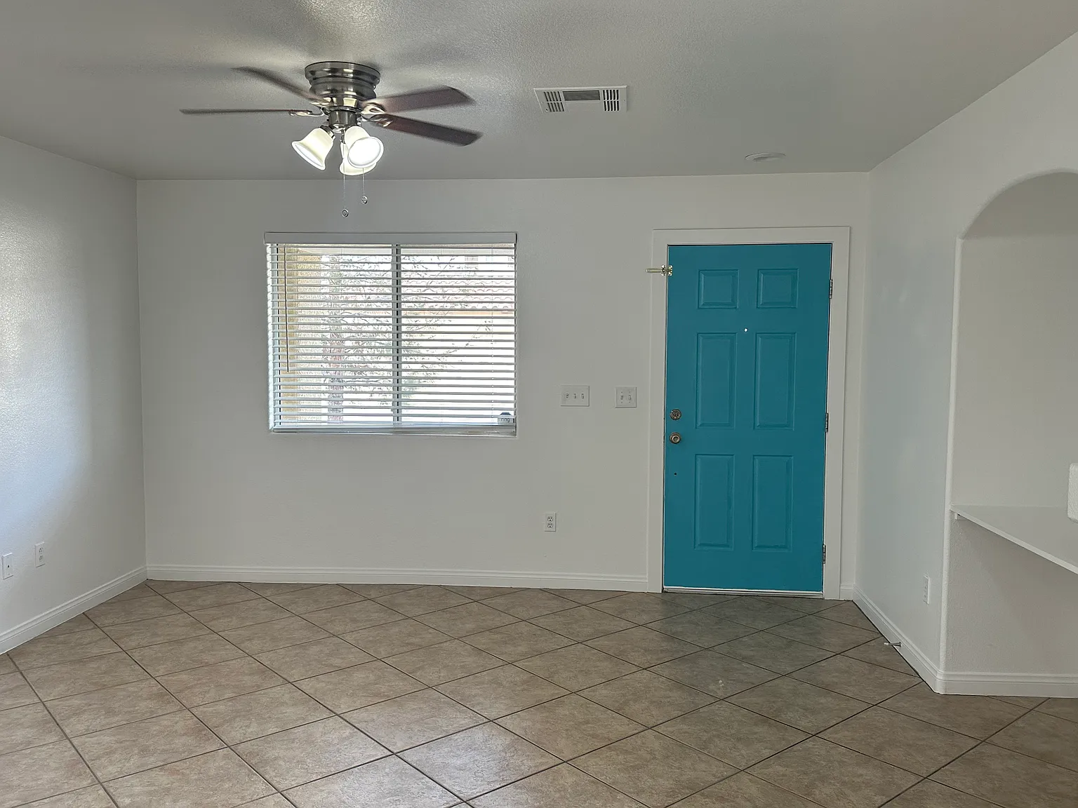 5849 Old English Ct — Photo 4