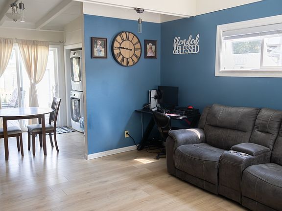 4th image of 1126 Kingsley Dr