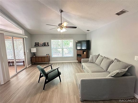 3rd image of 6652 N Deltona Blvd