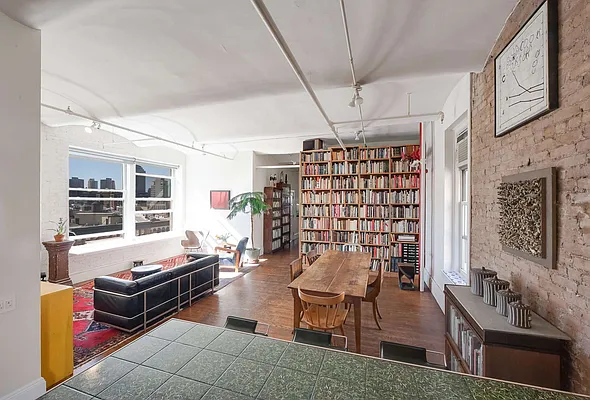 Sold by Nest Seekers International | media 3